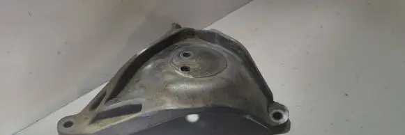 BMW 5 E39 Engine mounting bracket