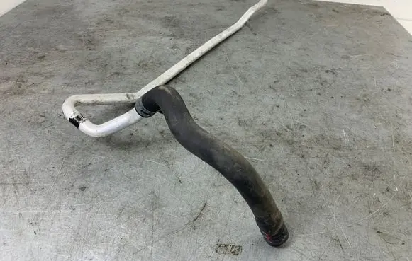Toyota Land Cruiser (J120) Engine coolant pipe/hose