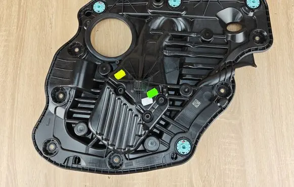 BMW 4 G22 G23 G24 G26 Rear window lifting mechanism without motor 7499228