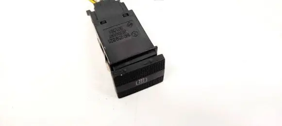 Volkswagen Golf III Windscreen/window heater switch 1H0959621 501591