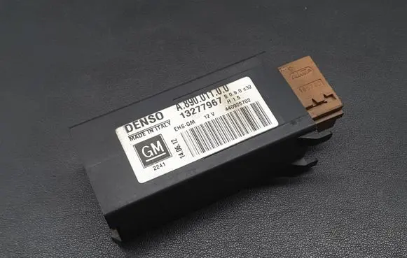 Opel Corsa D Center console control module 13277967 A89001100 440926702
