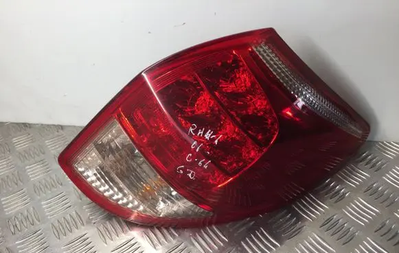 Toyota RAV 4 (XA30) Rear/tail lights