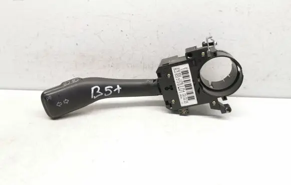 Volkswagen PASSAT B5.5 Indicator stalk 8L0953513G