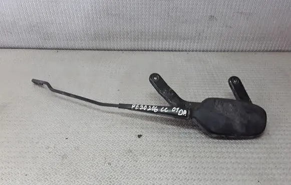 Peugeot 206 Front wiper blade arm