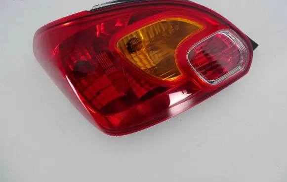 Tailgate rear/tail lights
