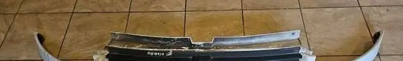 Opel Vivaro Front bumper upper radiator grill 8200044873 525719854 91166765