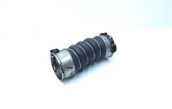 BMW 5 F10 F11 Intercooler hose/pipe 8513451