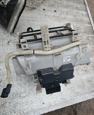 Toyota Prius (NHW20) Interior heater climate box assembly 8705047100