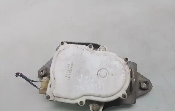 Mitsubishi Pajero Sport I Central locking motor MR432147