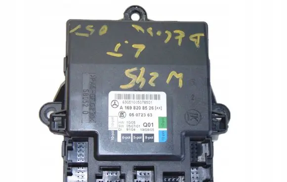 Mercedes-Benz B W245 Door control unit/module A1698208526