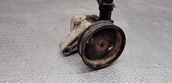 KIA Opirus Power steering pump 