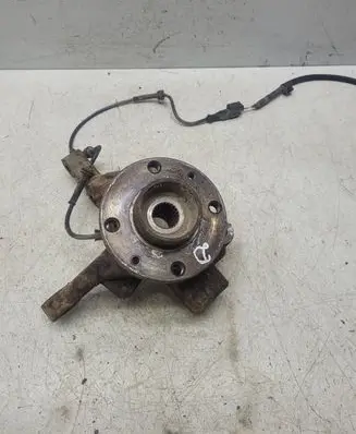 Renault Modus Front wheel hub spindle knuckle