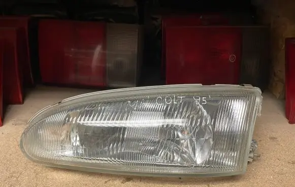 Mitsubishi Colt Headlight/headlamp 10037776