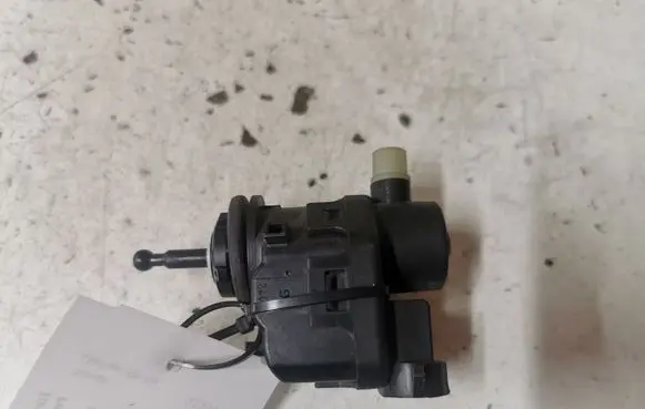 Nissan Qashqai Headlight level adjustment motor 7700420737