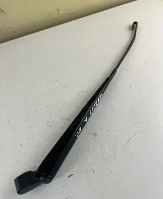 Nissan Terrano Front wiper blade arm