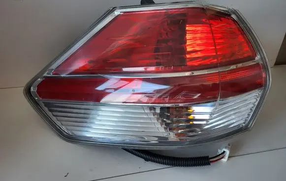 Nissan X-Trail T32 Rear/tail lights