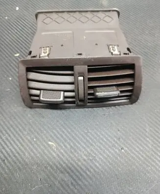 Opel Insignia A Rear air vent grill 13274339 0904021