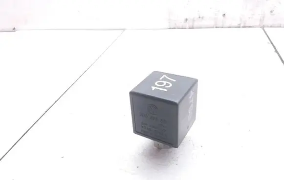 Volkswagen PASSAT B5 Other relay 3B0955531