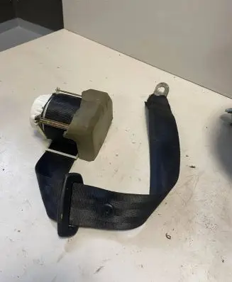 Audi A3 S3 8P Rear seatbelt 8P3857805B 33041596