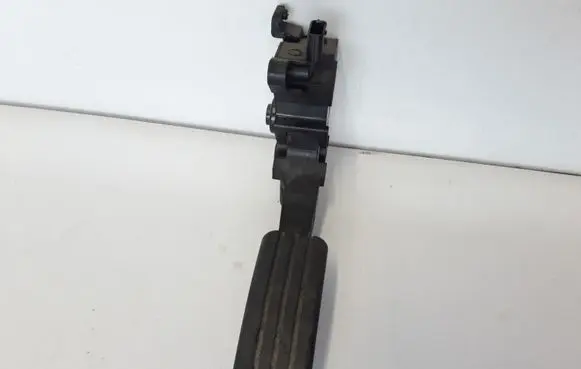 Renault Megane III Accelerator throttle pedal 180020022R