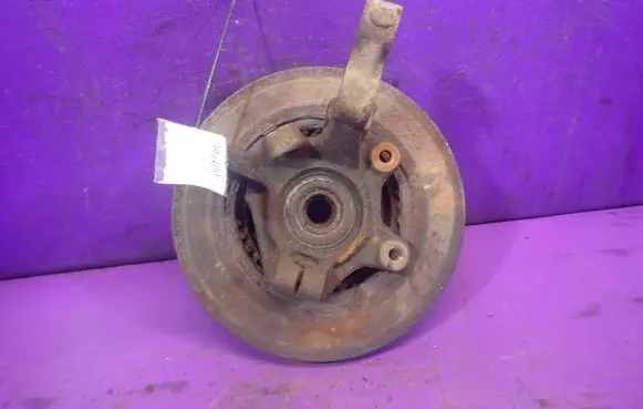Renault Kangoo I Front wheel hub spindle knuckle