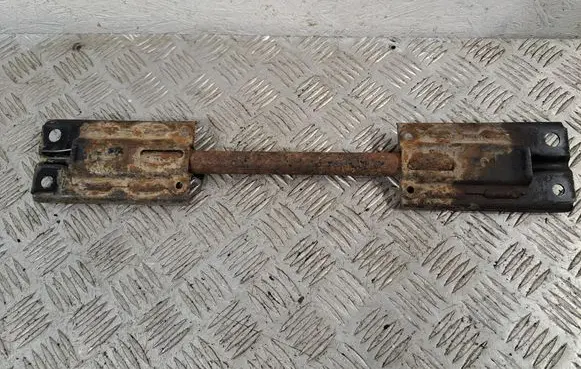 Toyota Avensis T270 Other under body part 5750102020