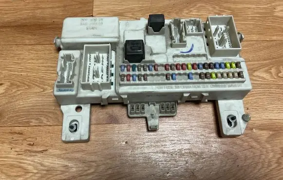 Volvo V50 Fuse module