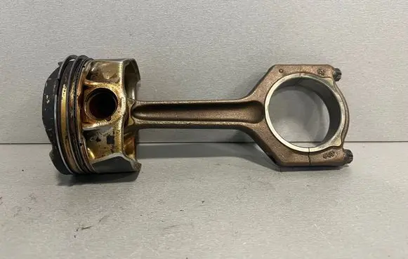 BMW 3 GT F34 Piston with connecting rod 7645958 83952