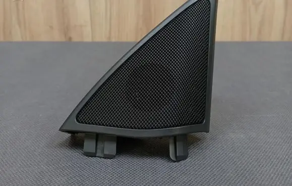 Front door speaker cover trim