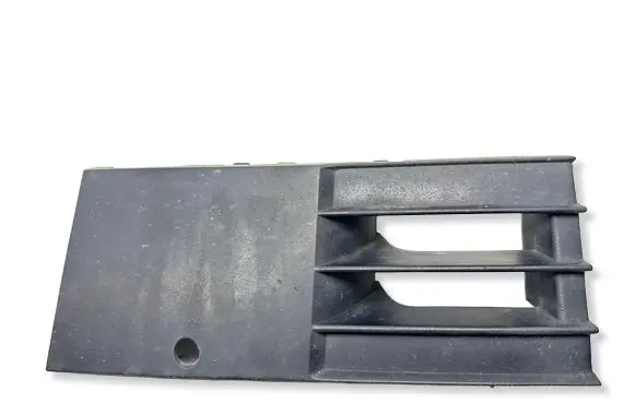 BMW 5 E34 Front bumper corner part panel trim 8168917 51118168917