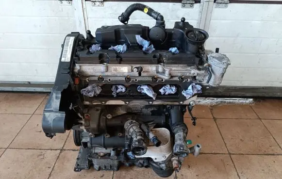 Volkswagen Jetta VI Engine CVC 04L103292H 03N023A