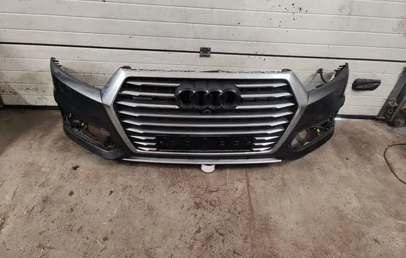 Audi Q7 4M Front bumper 4M0807647B 4M0807096E
