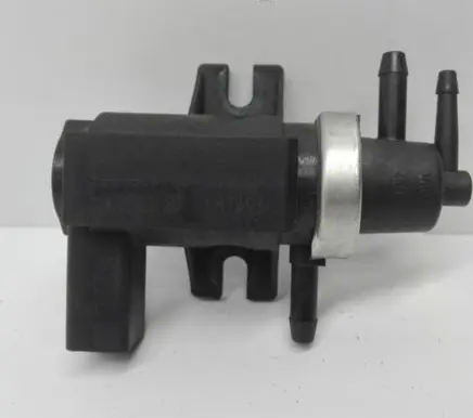 Volkswagen Touareg I Turbo solenoid valve 1J0906627