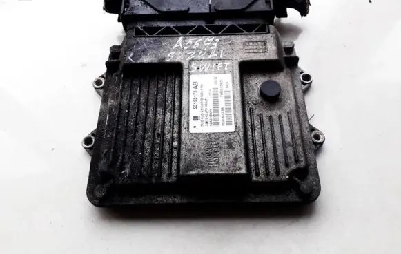 Suzuki Swift I Engine control unit/module 55195173AB 52ASHBN1H