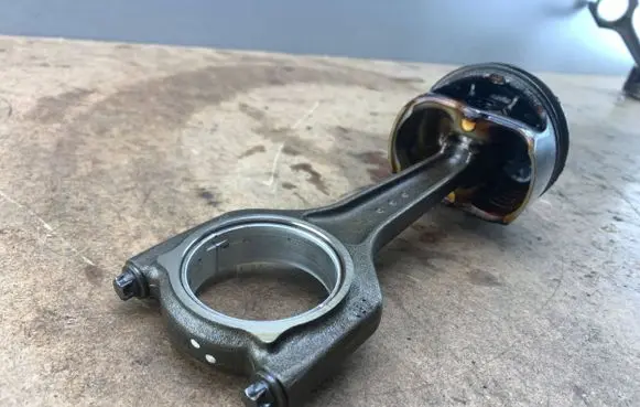 Piston