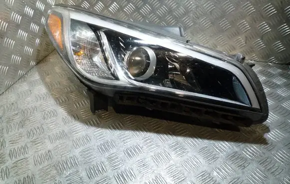 Hyundai Sonata LF Headlight/headlamp 92102C2000