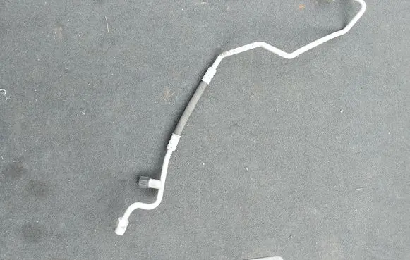 Mercedes-Benz E W212 Air conditioning (A/C) pipe/hose A2128309500 ZGS001