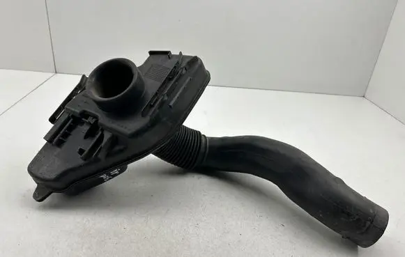 Intake resonator