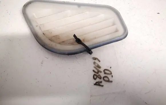 Mitsubishi Carisma Dash center air vent grill