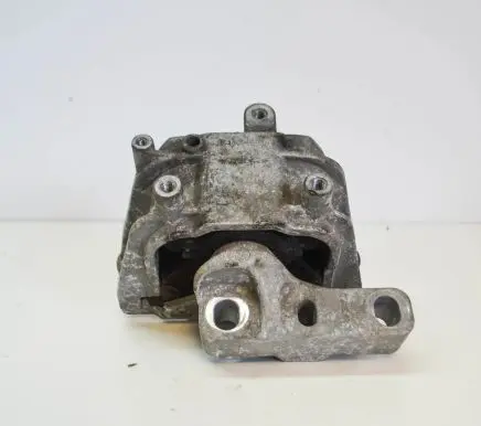 Volkswagen PASSAT B7 Engine mount bracket 1K0199262CN