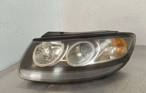 Hyundai Santa Fe Headlight/headlamp