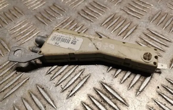 Mercedes-Benz Vaneo W414 Aerial antenna amplifier 4148200089