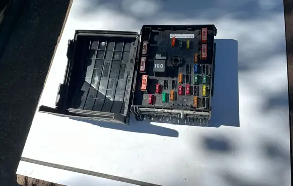 Volkswagen PASSAT B7 Fuse module 3C0937125A 63595743