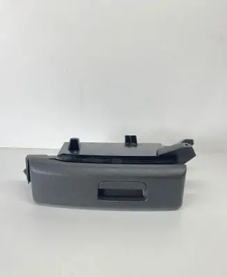 Volkswagen Golf V Other interior part 1K0882600B 1K0882606