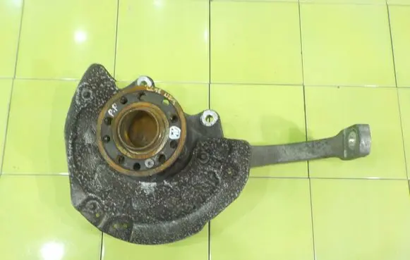 Mercedes-Benz C W205 Front wheel hub spindle knuckle 2052200