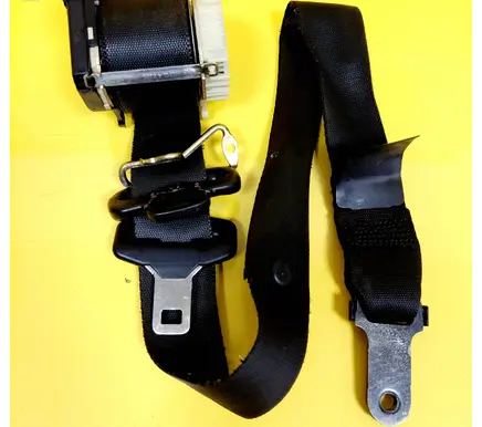 Ford Mondeo Mk III Front seatbelt 1S71-F6129