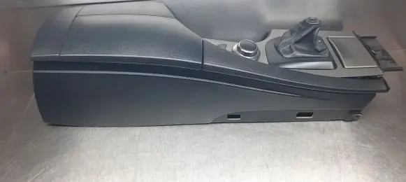 BMW 5 E60 E61 Armrest