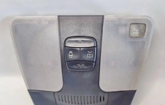 Mercedes-Benz E W210 Front seat light 208820 148564