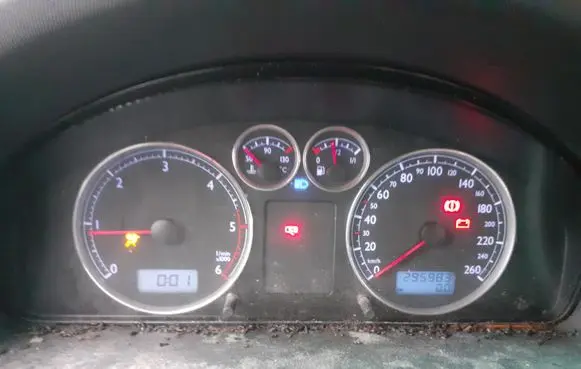 Volkswagen Sharan Speedometer (instrument cluster) 7M3920800F