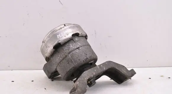 Ford Mondeo MK IV Engine mount bracket 6G916F012EE